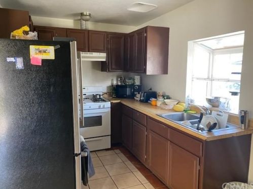 18848 4th St, Bloomington, CA 92316-3720