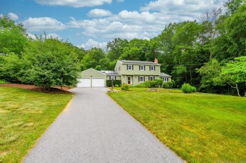 16 Colony Rd, East Lyme, CT 06333-1315