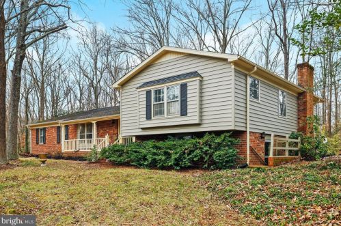 7 Eagle Ct, Fredericksburg, VA 22405-3413