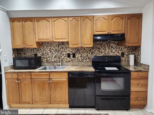 8767 Cold Plain Ct, Springfield, VA 22153-2424