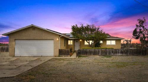 2036 Twildo Rd, Valley Home, CA 95361-2223