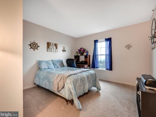 162 Eagle Dr, Ephrata PA 17522-8772 exterior