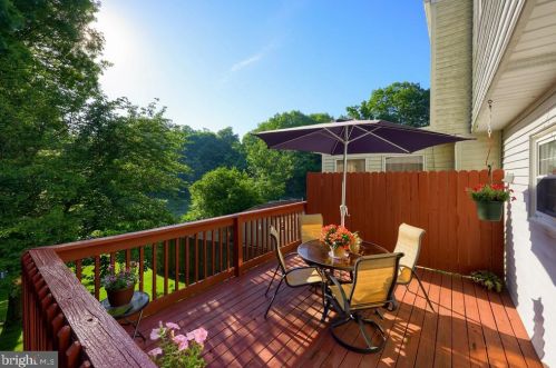 1026 Monticello Ln, Lancaster PA  17603-9409 exterior