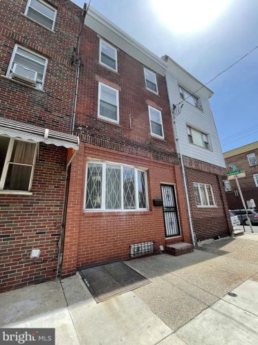 1445 9th St, Philadelphia, PA 19147-5732