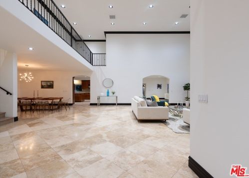 14806 Addison St, Van Nuys, CA 91403-1603
