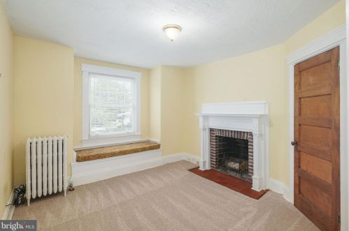 409 Warwick Rd, Tavistock NJ 08033-3829 exterior