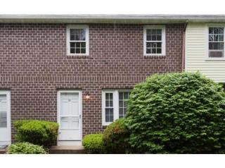 81 Oakridge Dr, Londonderry, NH 03053-3934