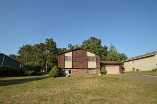 6908 Calgary Rd, Saint Paul, MN 55125-2960
