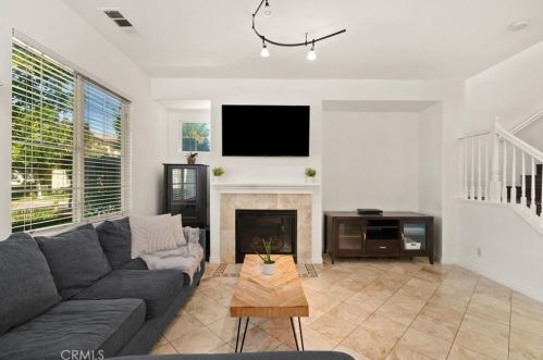 9763 Edenbrook Dr, Riverside, CA 92503-3156