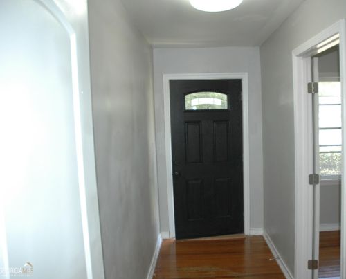 228 Hickory Ter, Lagrange, GA 30241-1913