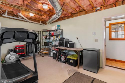 1034 Toms Knob Approach, Lost City WV 26810-8428 exterior