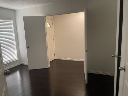 309 Apollo Rd, Garland TX  75040-3744 exterior