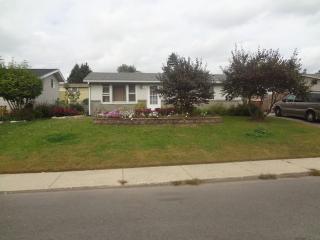 118 Cordova Rd, Carpentersville, IL 60110-1106