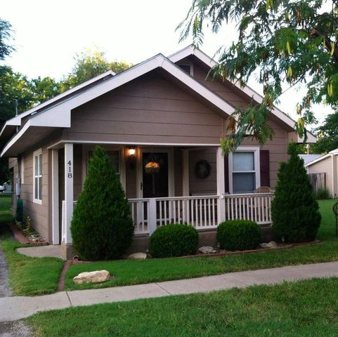 418 1st St, Douglass, KS 67039-8005