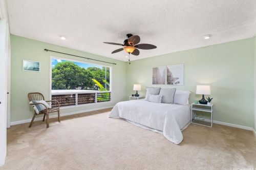 4933 Waa St, Honolulu HI  96821-1445 exterior