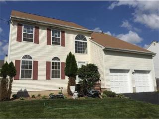 35 Delancey St, Edison, NJ 08820-2453