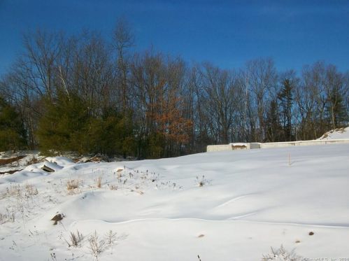 90 Kongscut Valley Trl, Glastonbury, CT 06033-2748