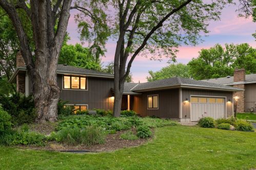 9965 Dakota Rd, Minneapolis, MN 55438-1759