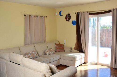 2942 Avalon St, Riverside, CA 92509-2015