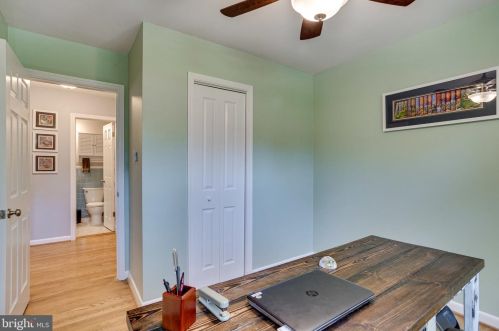 909 Roswell Dr, Silver Spring MD 20901-2128 exterior