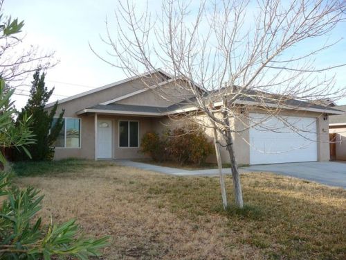 1133 Porter St, Ridgecrest, CA 93555-8805