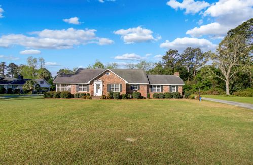 108 Church St, Reevesville, SC 29471-4921