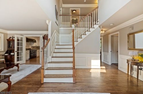 197 6th St, Green Brook, NJ 08812-2067