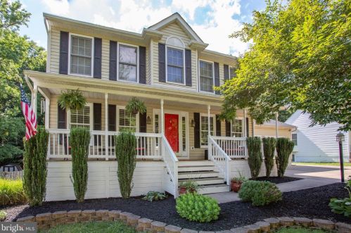11810 Hickory Creek Dr, Fredericksburg, VA 22407-8567