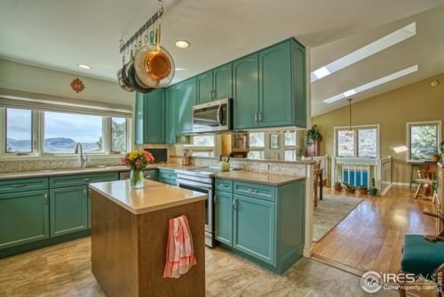 2402 Ponderosa Hl Rd, Lyons CO 80540-8432 exterior