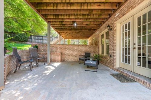 2767 Grv St, Atlanta GA  30319-2843 exterior