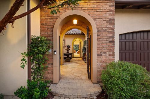 355 Island Oak Ln, Santa Barbara, CA 93117-2478