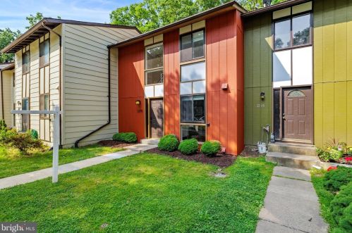2270 Covent Gardens Ct, Herndon, VA 20191-1709