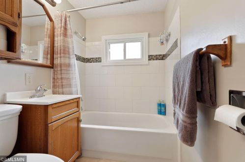 2487 13th Ave, Saint Paul MN  55109-2437 exterior