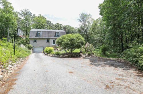 158 Old Candia Rd, Auburn, NH 03032-3904