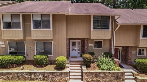2280 Runnymead Rdg, Marietta, GA 30067-6677