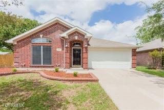 1601 Prescott Dr, Midlothian TX  76063-7936 exterior