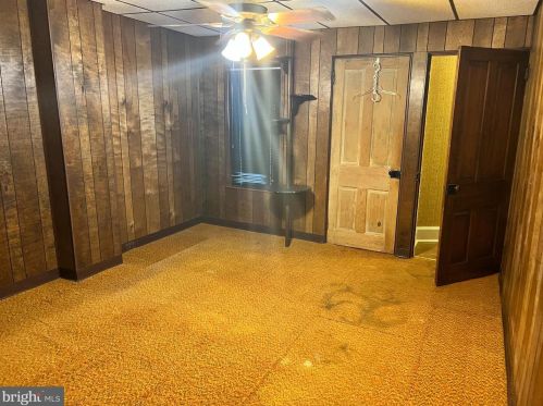 239 Pine St, Lancaster PA  17603-3434 exterior