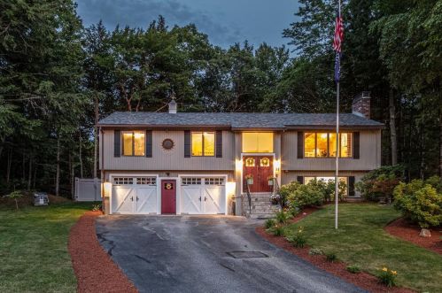 55 Timber Ln, Laconia, NH 03246-1926