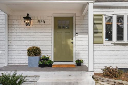 976 Cardova Dr, Atlanta GA  30324-4247 exterior