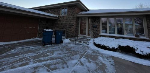 568 Plamondon Dr, Addison IL  60101-1934 exterior