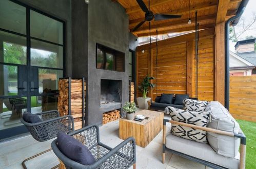 150 Huntington Rd, Atlanta GA  30309-1504 exterior