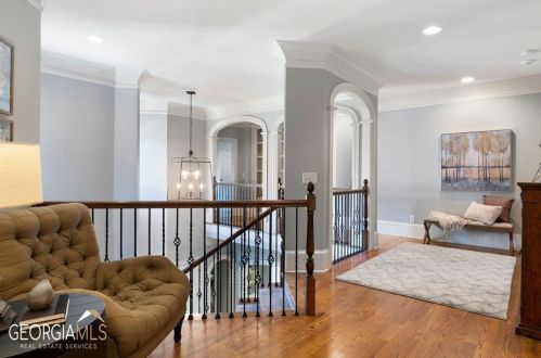 555 Glenmanor Ct, Atlanta GA  30328-4270 exterior