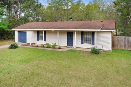 4809 Fordham Dr, Gautier, MS 39553-4515