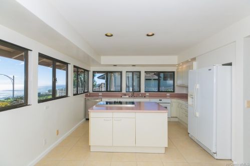 1629 Ihiloa Loop, Honolulu HI  96821-1319 exterior