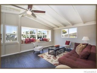 7234 Kauhako St, Honolulu, HI 96825-2221