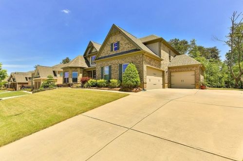 810 Grand Reserve Dr, Suwanee GA  30024-1620 exterior