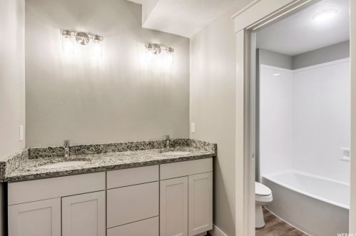 2712 Mt Jordan Rd, Sandy UT 84092-3380 exterior