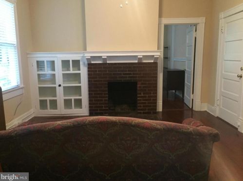 1313 Winchester St, Fredericksburg, VA 22401-3753