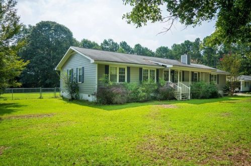 50 Horseshoe Bend Rd, Carrollton, GA 30116-9709
