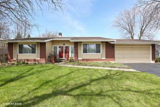 2834 Grissom Ct, Downers Grove, IL 60517-1940